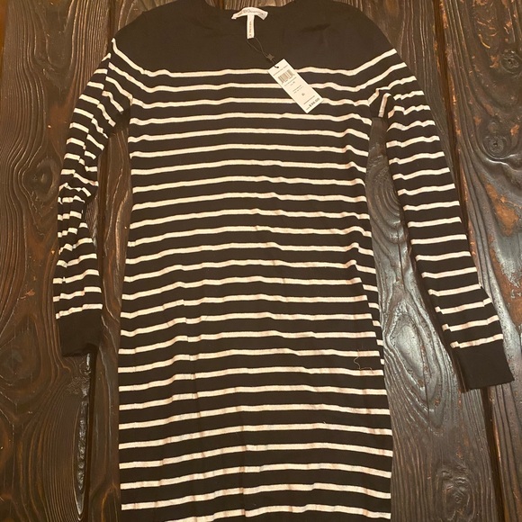 BCBG Generation NWT sweater dress. Size M - Picture 4 of 4